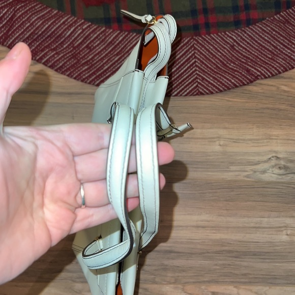 Tory Burch Parker Ivory Mango Large Tote - Picture 12 of 16